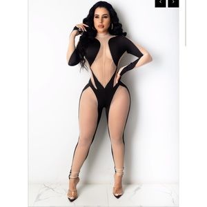 BRAND NEW/ Match my beauty jumpsuit/ Size small